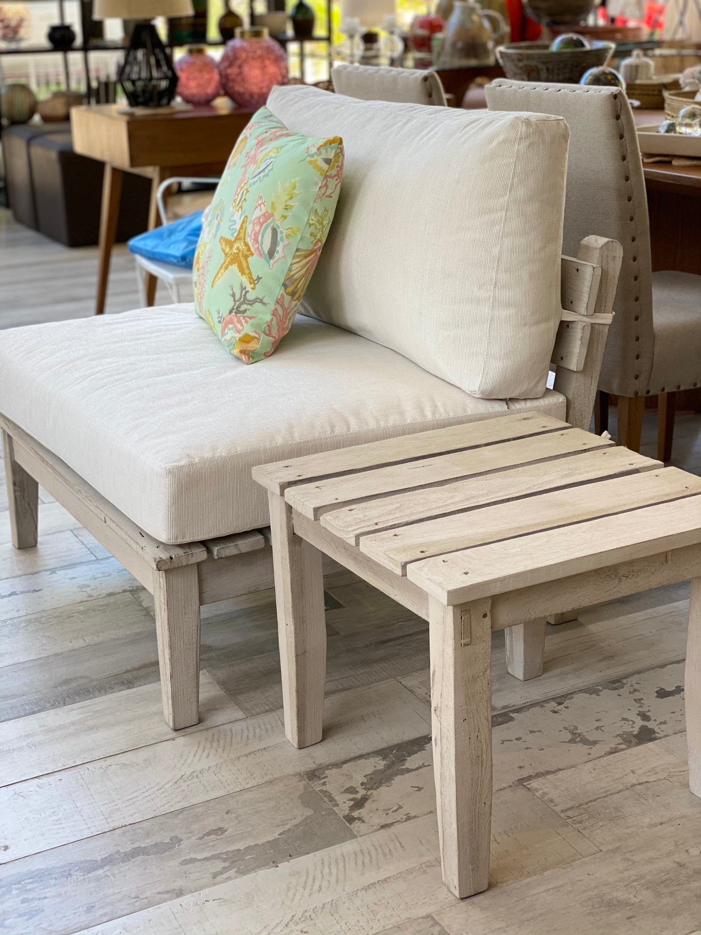 Montserrat mini coffee table