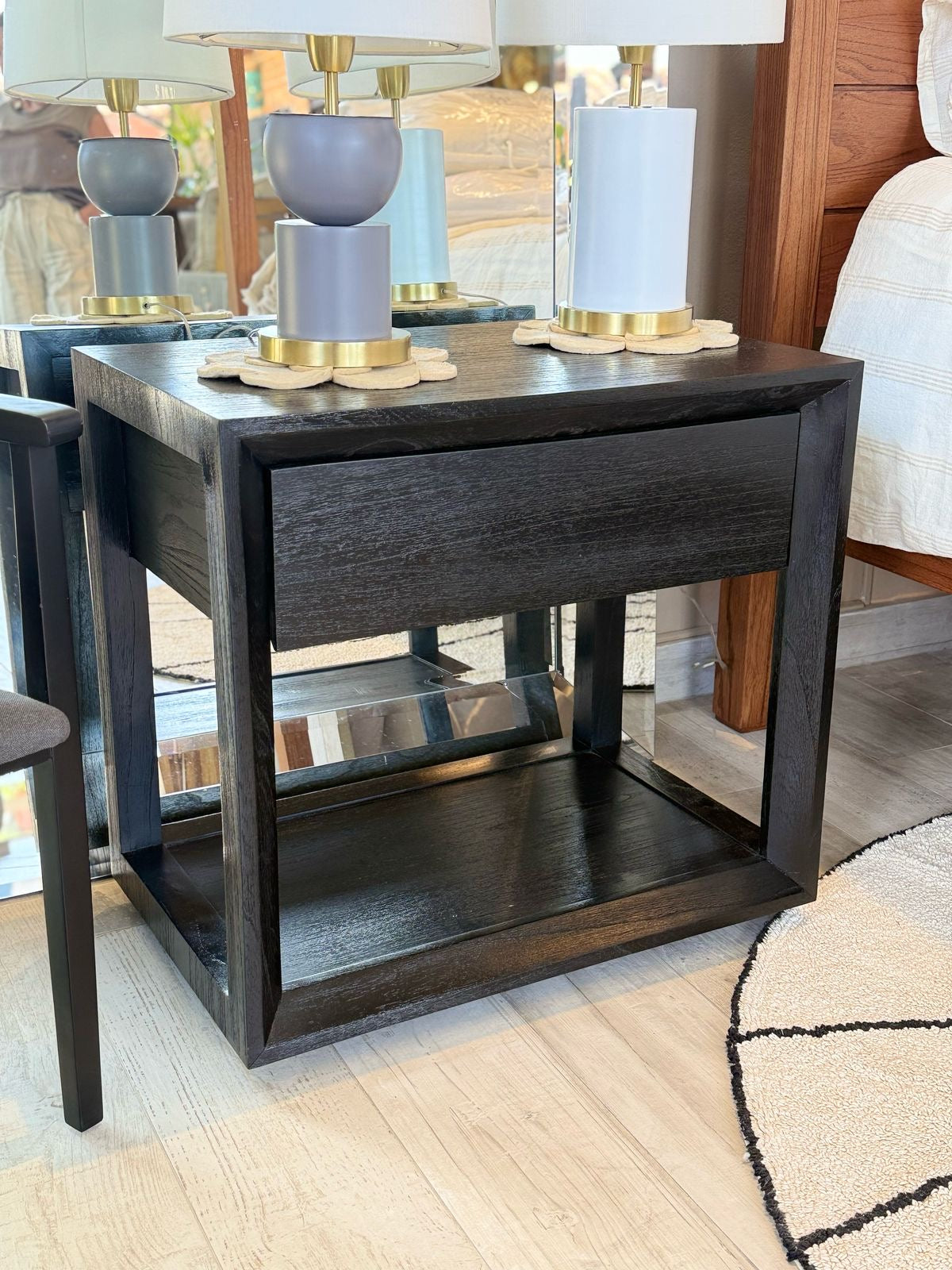 Mesa De Luz Del Negra