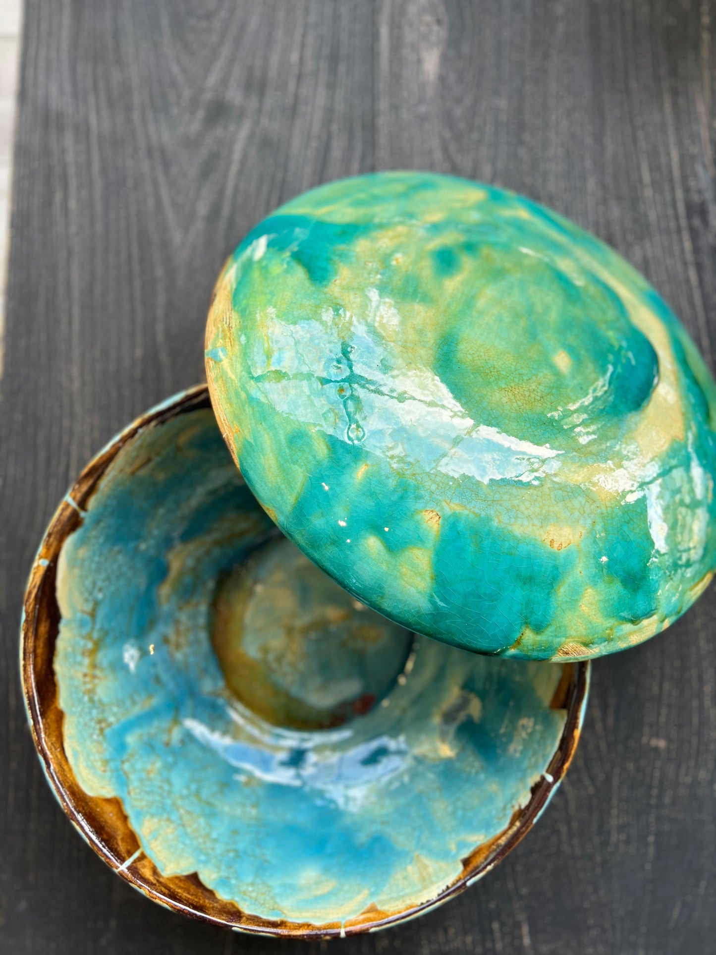 POTS WITH LID